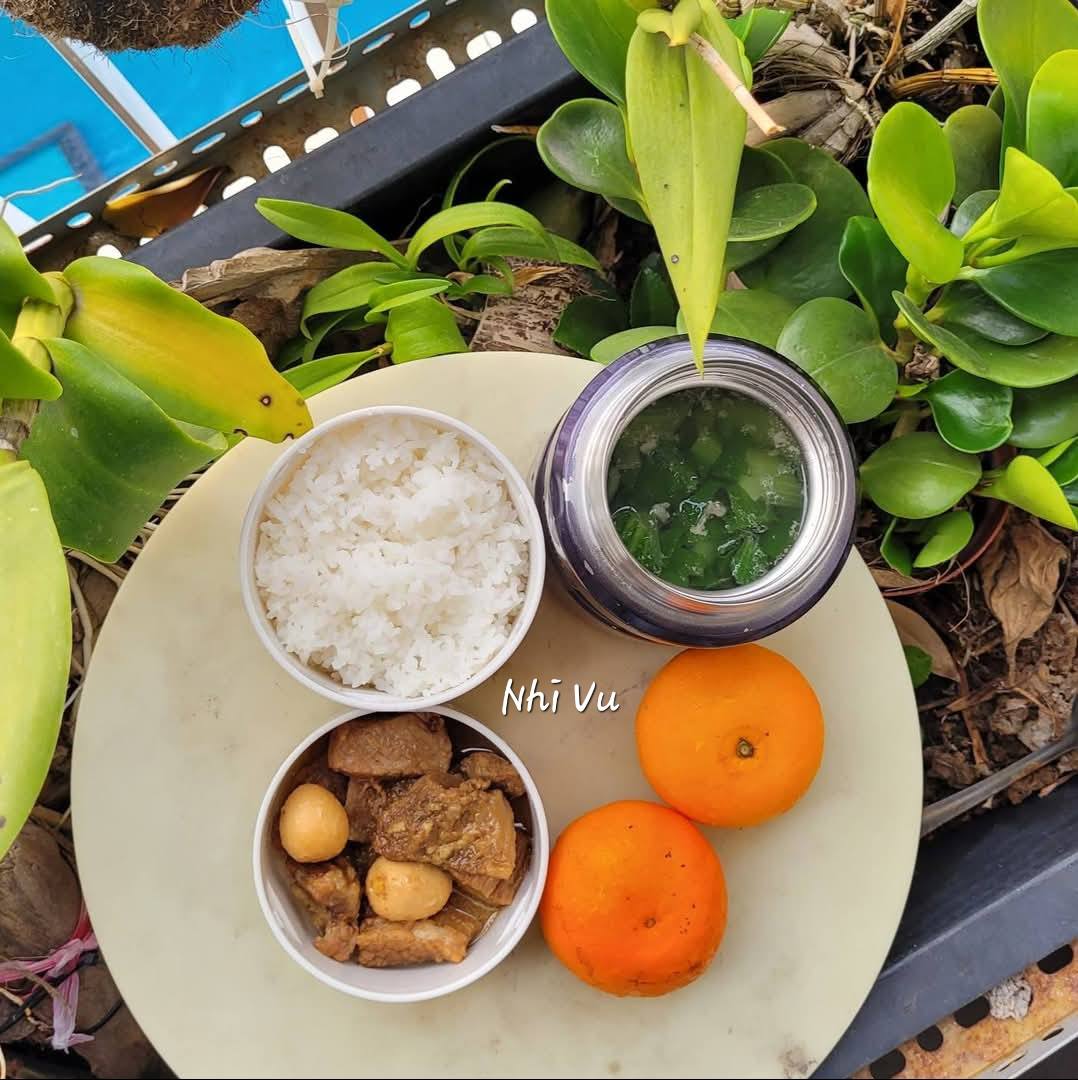 Mẹ TP HCM ph&aacute;t động &ldquo;chiến dịch nấu cơm 15 ph&uacute;t mỗi s&aacute;ng&rdquo; cho con mang đi học, phản ứng của b&eacute; g&aacute;i khiến mẹ ngỡ ng&agrave;ng- Ảnh 7.