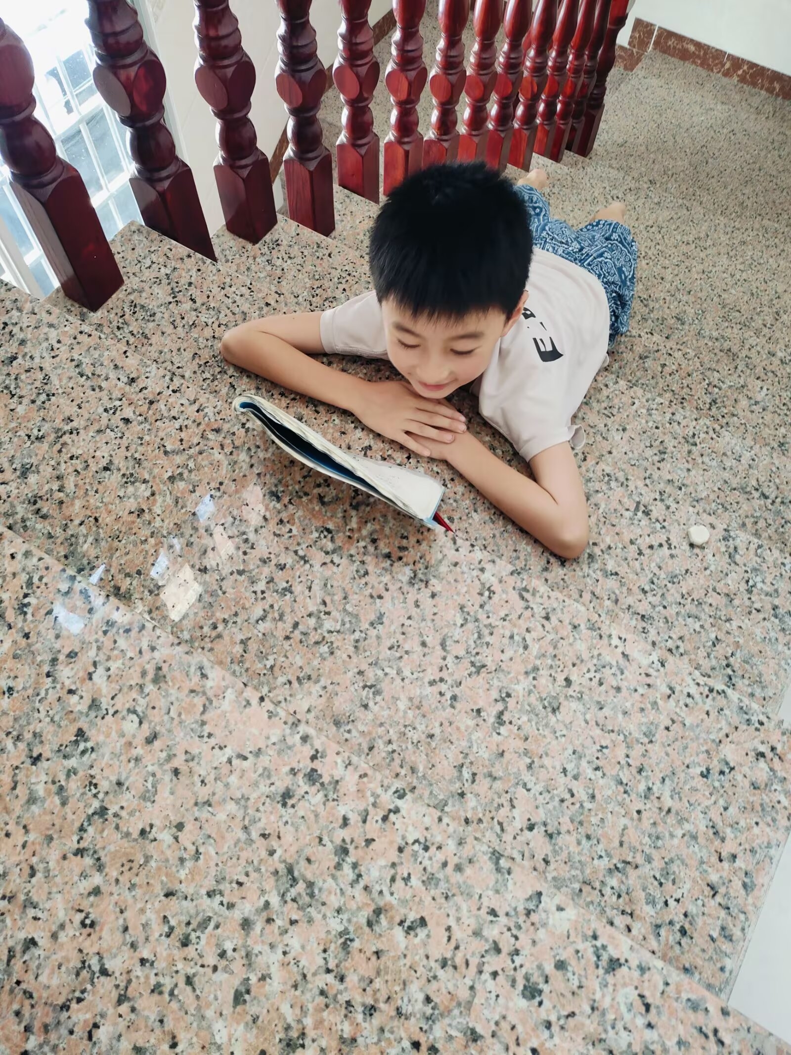 Bộ sưu tập tư thế l&agrave;m b&agrave;i tập của học sinh tiểu học: Nh&igrave;n th&ocirc;i đ&atilde; thấy "tức c&aacute;i lồng ngực"!- Ảnh 3.