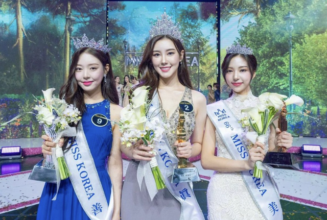 T&igrave;nh tin đồn của G-Dragon chiếm s&oacute;ng show hẹn h&ograve;: Mặt xinh, body n&eacute;t, bảo sao hot mọi mặt trận!- Ảnh 1.