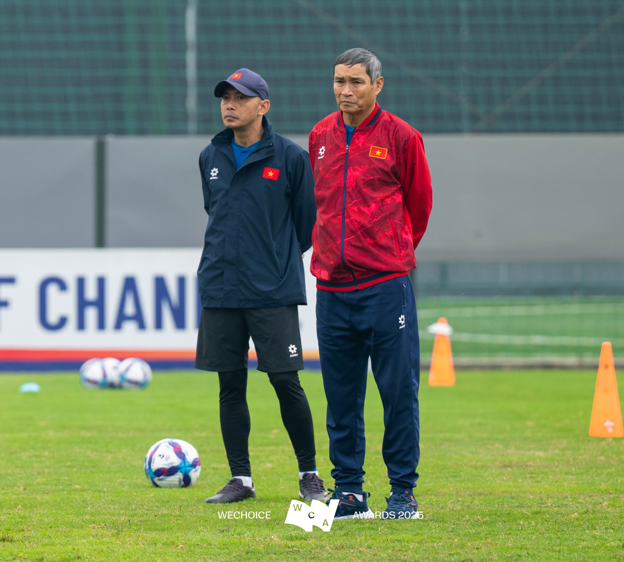 HLV 75 tuổi Mai Đức Chung của đội tuyển nữ Việt Nam: HLV 75 tuổi Mai Đức Chung của đội tuyển nữ Việt Nam: