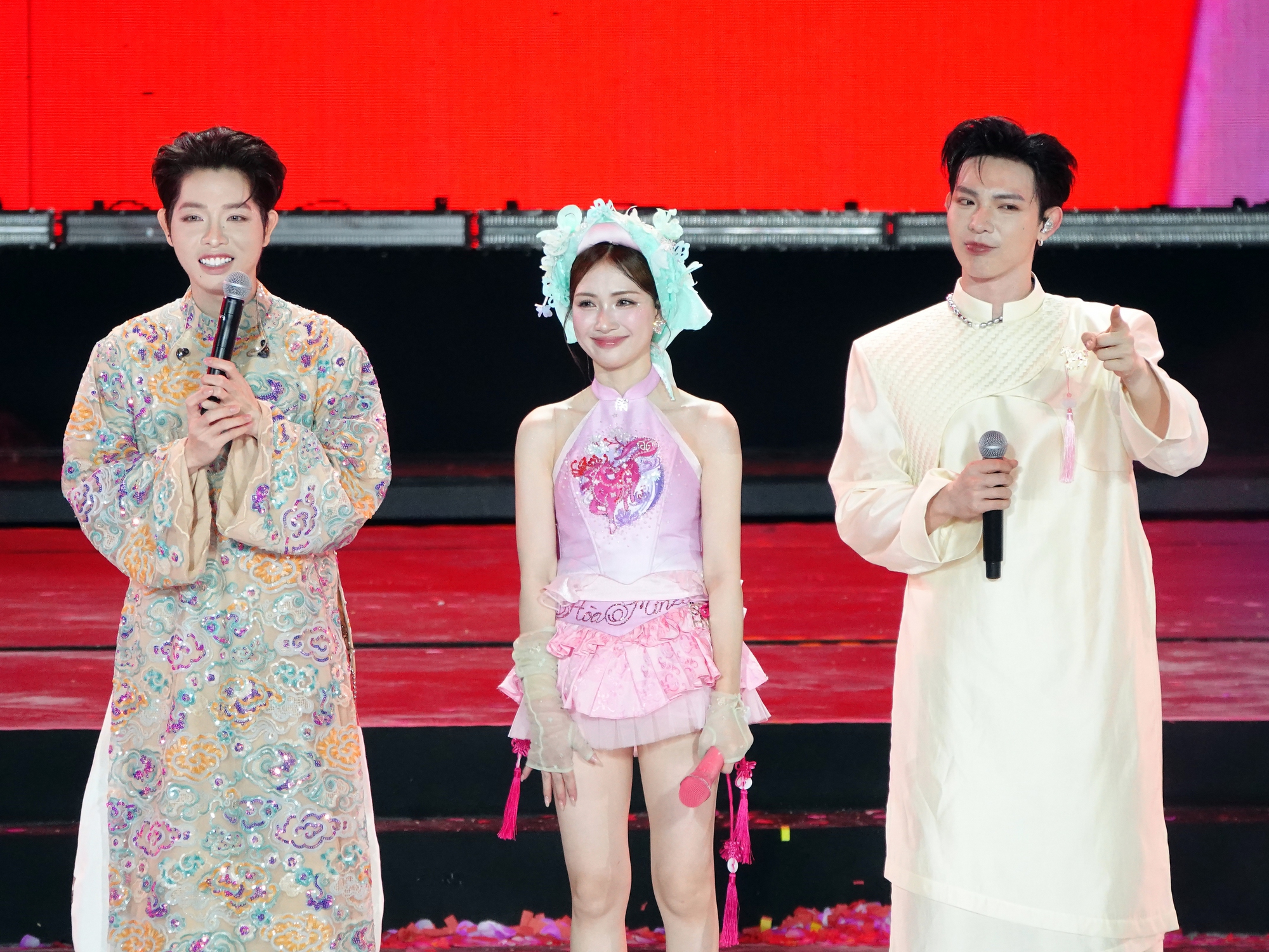 Ho&agrave; Minzy được 