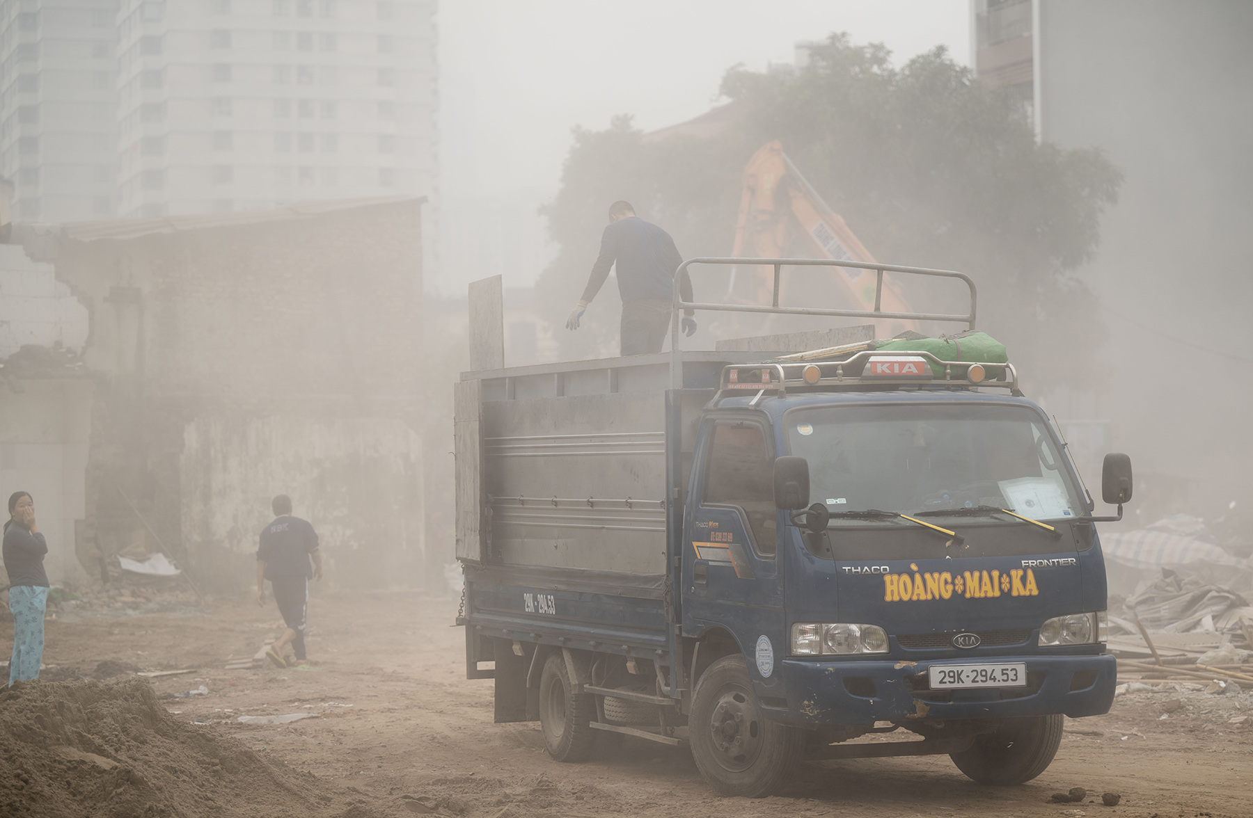Toàn cảnh người dân Hà Nội tất bật bàn giao mặt bằng đoạn Vành đai 2,5 qua Cầu Giấy- Ảnh 12. Toàn cảnh người dân Hà Nội tất bật bàn giao mặt bằng đoạn Vành đai 2,5 qua Cầu Giấy- Ảnh 12.