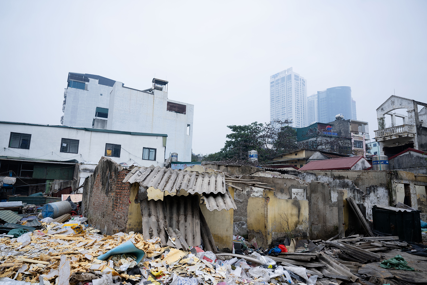 Toàn cảnh người dân Hà Nội tất bật bàn giao mặt bằng đoạn Vành đai 2,5 qua Cầu Giấy- Ảnh 15. Toàn cảnh người dân Hà Nội tất bật bàn giao mặt bằng đoạn Vành đai 2,5 qua Cầu Giấy- Ảnh 15.