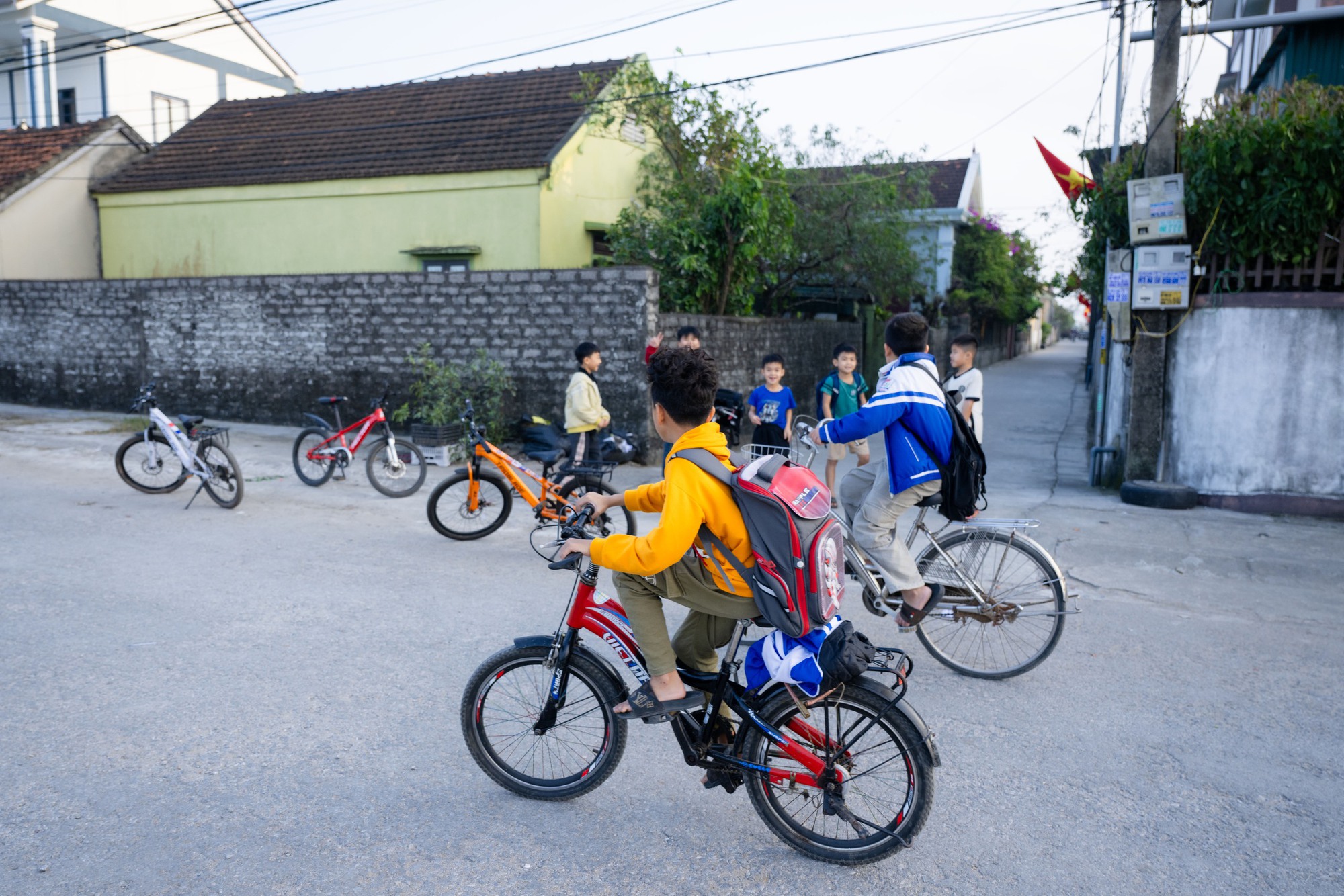 Về Nghệ An phỏng vấn Cao Văn B&igrave;nh: Th&iacute;ch con g&aacute;i c&oacute; học thức, cao tr&ecirc;n 1m50 v&agrave; dễ thương một ch&uacute;t!- Ảnh 2.