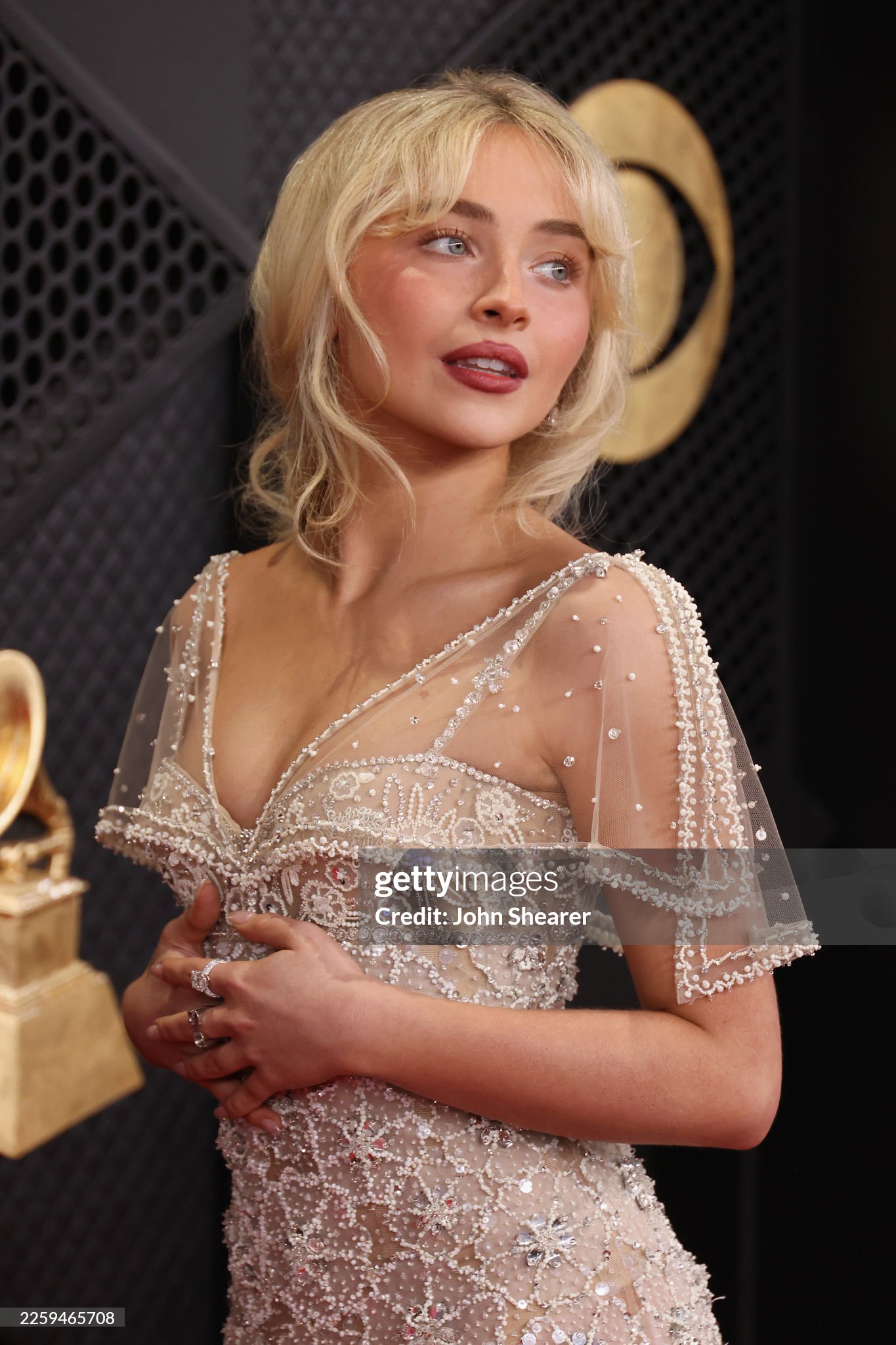 Si&ecirc;u thảm đỏ Grammy 2026: Cả thế giới 