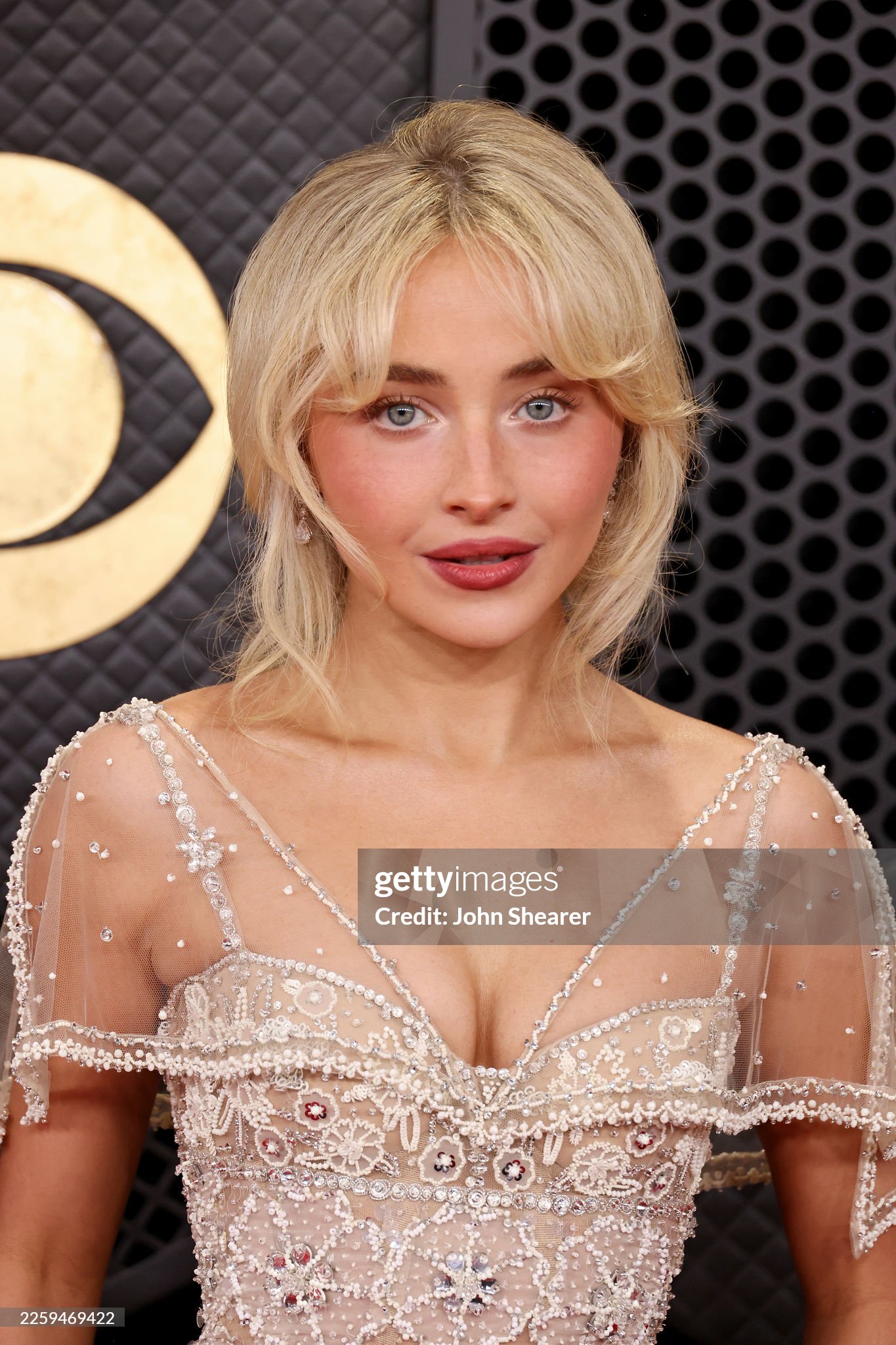 Si&ecirc;u thảm đỏ Grammy 2026: Cả thế giới 