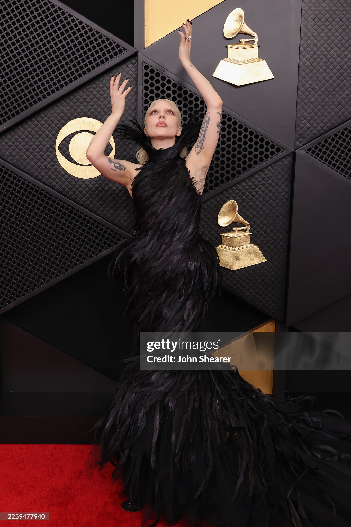 View - Siêu thảm đỏ Grammy 2026: Cả thế giới "nín thở" khi Rosé xuất hiện, Justin Bieber "cải lão hoàn đồng" cả chục tuổi