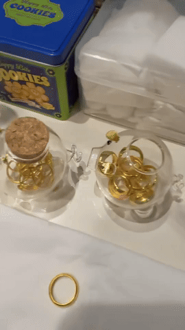 Ngừng mua từ l&uacute;c gi&aacute; v&agrave;ng 90 triệu 1 c&acirc;y, ca sĩ VBiz tiết lộ: 