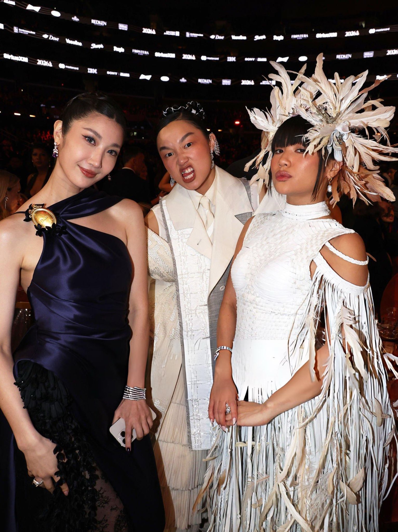 Người phụ nữ bị cả H&agrave;n Quốc từ chối l&agrave;m n&ecirc;n lịch sử ở Grammy, k&egrave;n v&agrave;ng đầu ti&ecirc;n của Kpop kh&ocirc;ng phải tr&ograve; đ&ugrave;a!- Ảnh 8.