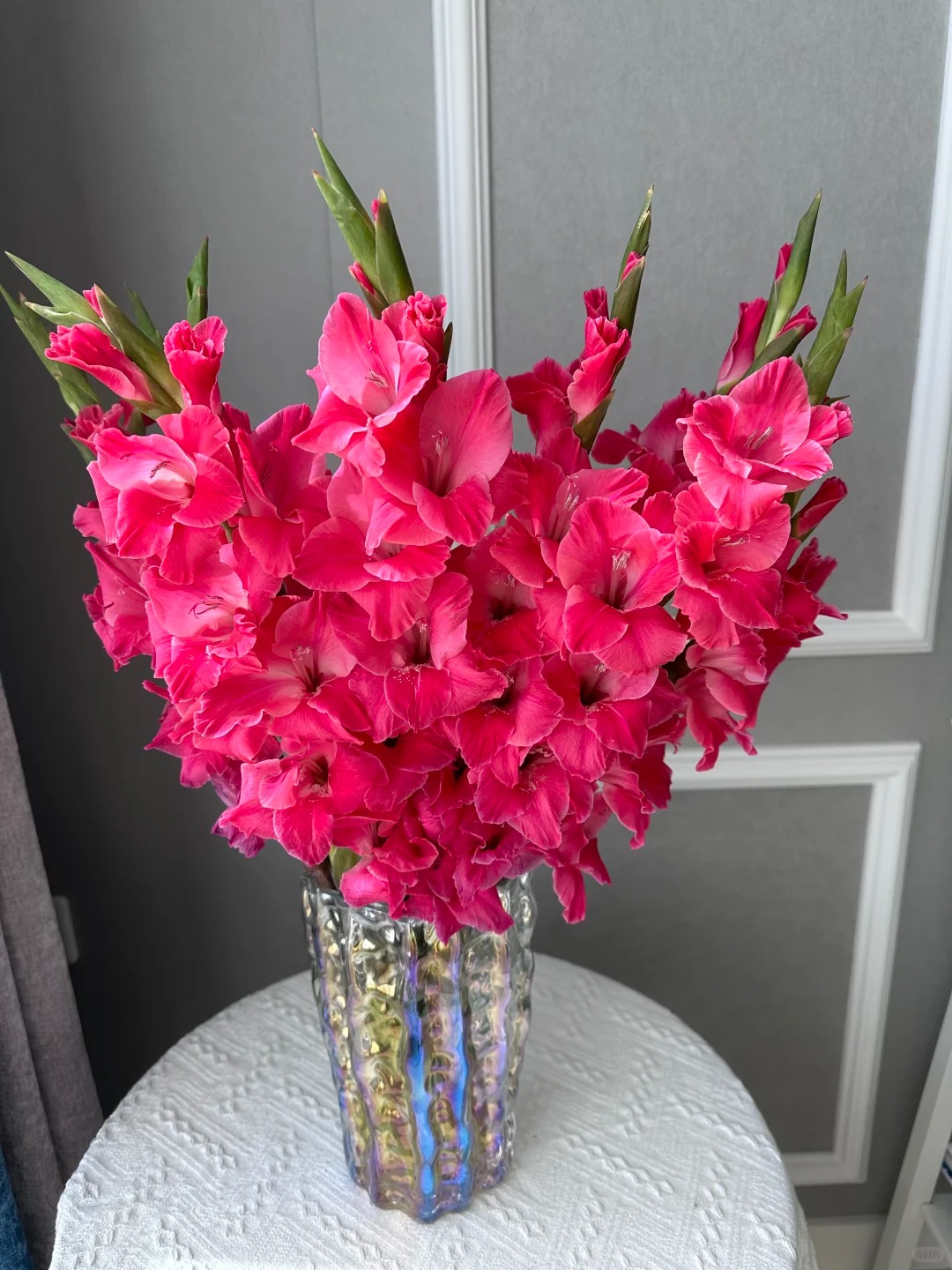 Hơn 1,2 vạn người đ&atilde; &aacute;p dụng: C&aacute;ch chăm lay ơn nở đều tăm tắp, bền xuy&ecirc;n Tết kh&ocirc;ng phải ai cũng biết- Ảnh 10.