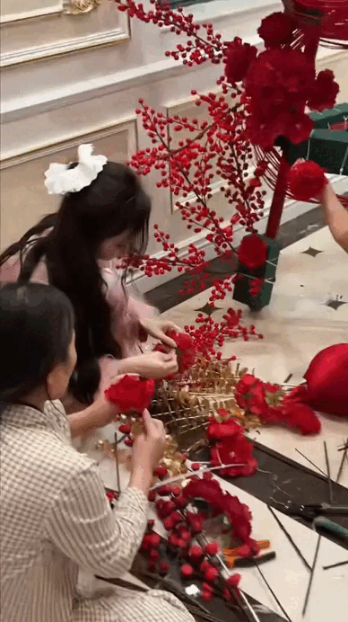 &ldquo;Ph&uacute; b&agrave;&rdquo; decor nh&agrave; đ&oacute;n Tết khiến gần 1 triệu người rạo rực- Ảnh 5.