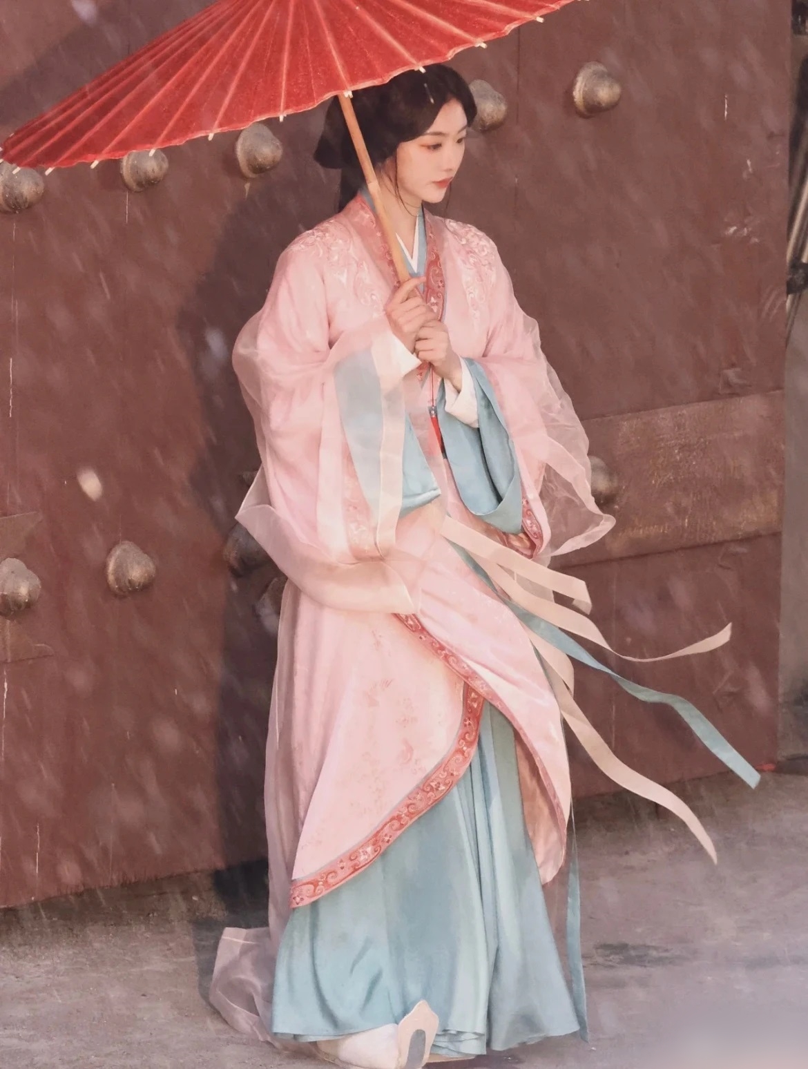 Cả showbiz chưa thấy ai d&aacute;m ch&ecirc; mỹ nh&acirc;n n&agrave;y: Nhan sắc qu&yacute; hơn kim cương ch&acirc;u b&aacute;u, thua c&ocirc;ng ch&uacute;a mỗi c&aacute;i t&ecirc;n- Ảnh 3.