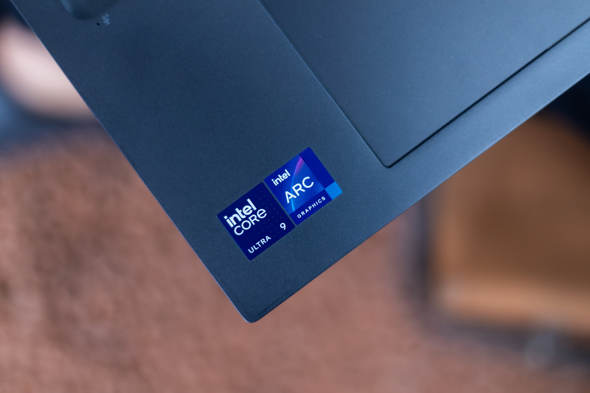 MSI Prestige 16 AI Evo: Khi laptop không chỉ là công cụ, mà là cộng sự AI trong đời sống sáng tạo- Ảnh 6. MSI Prestige 16 AI Evo: Khi laptop không chỉ là công cụ, mà là cộng sự AI trong đời sống sáng tạo- Ảnh 6.