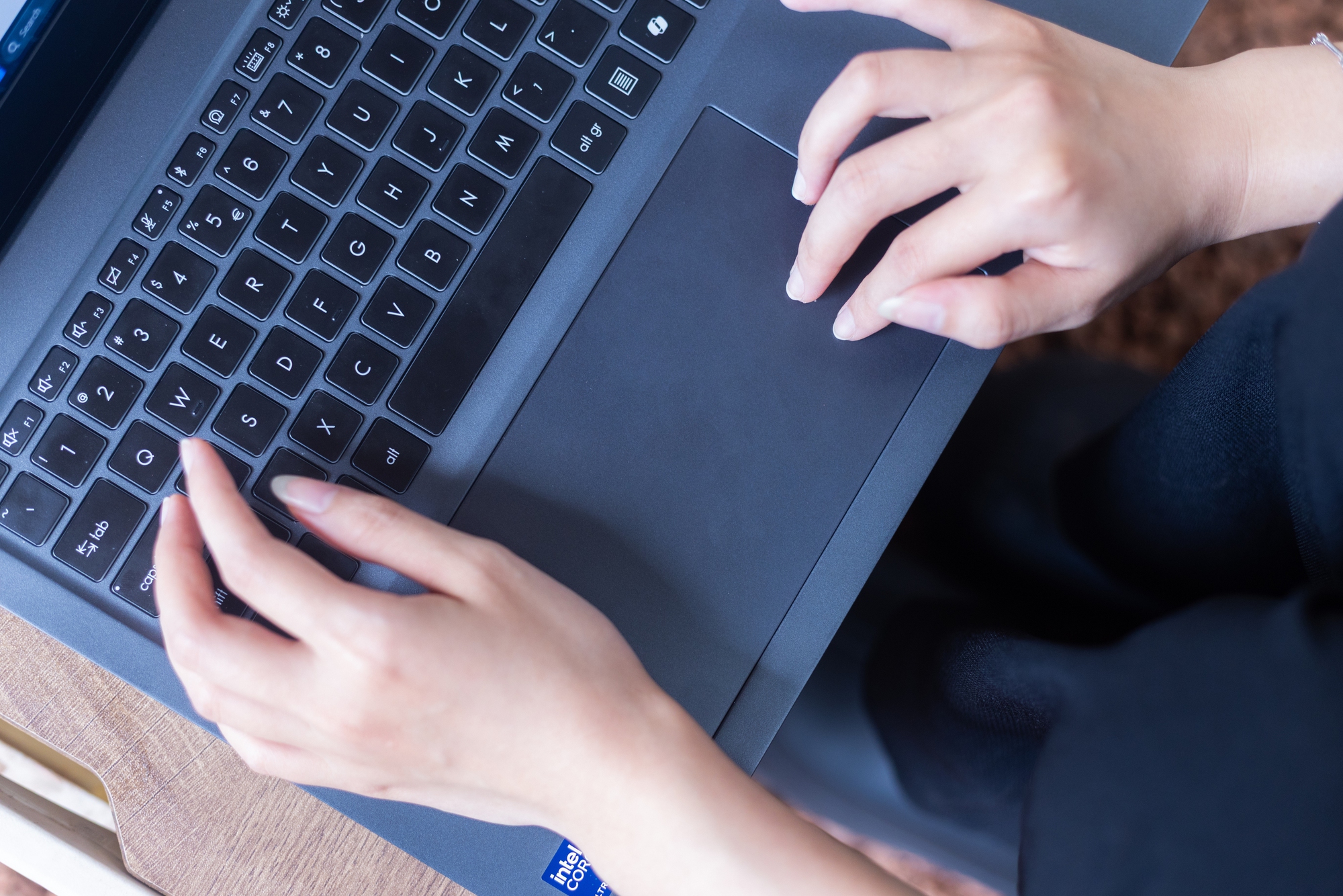 MSI Prestige 16 AI Evo: Khi laptop không chỉ là công cụ, mà là cộng sự AI trong đời sống sáng tạo- Ảnh 9. MSI Prestige 16 AI Evo: Khi laptop không chỉ là công cụ, mà là cộng sự AI trong đời sống sáng tạo- Ảnh 9.