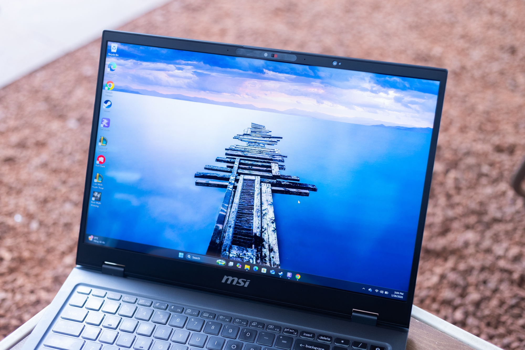 MSI Prestige 16 AI Evo: Khi laptop không chỉ là công cụ, mà là cộng sự AI trong đời sống sáng tạo- Ảnh 3. MSI Prestige 16 AI Evo: Khi laptop không chỉ là công cụ, mà là cộng sự AI trong đời sống sáng tạo- Ảnh 3.