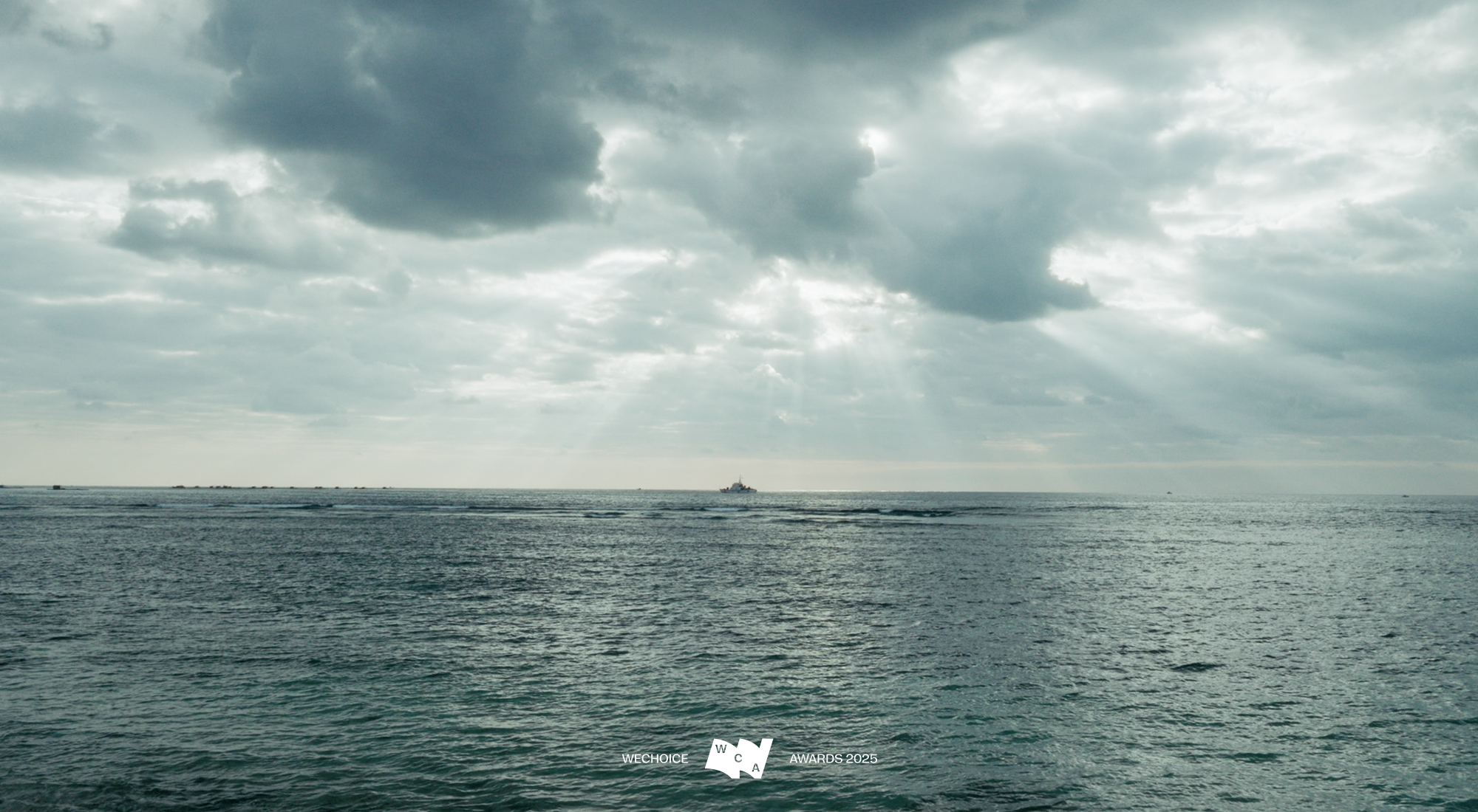 Kỳ tích đưa 3 người đàn ông từ “cõi chết’ trở về: Không ai ở Lý Sơn phải đối diện với biển một mình- Ảnh 7. Kỳ tích đưa 3 người đàn ông từ “cõi chết’ trở về: Không ai ở Lý Sơn phải đối diện với biển một mình- Ảnh 7.