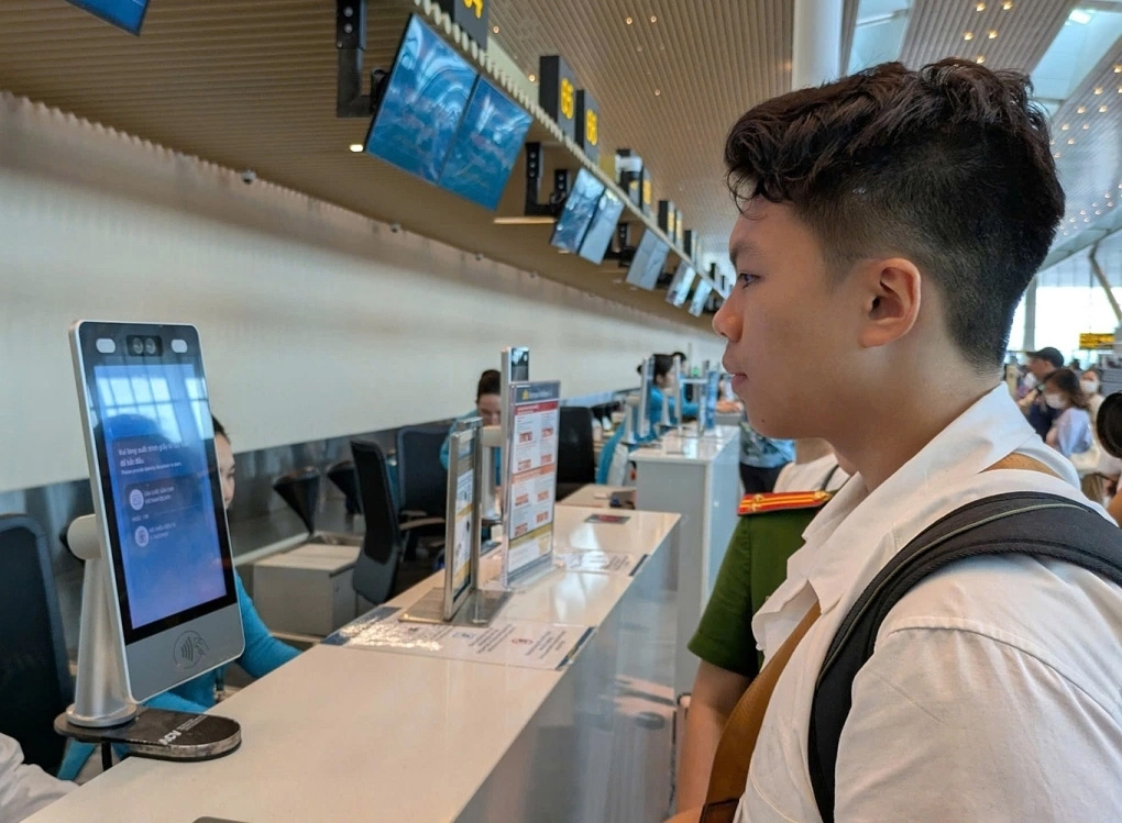 VNeID - &ldquo;Ứng dụng định danh quốc d&acirc;n&rdquo;, chiếc v&iacute; thần kỳ &ldquo;all-in-one&rdquo; của người Việt- Ảnh 1.