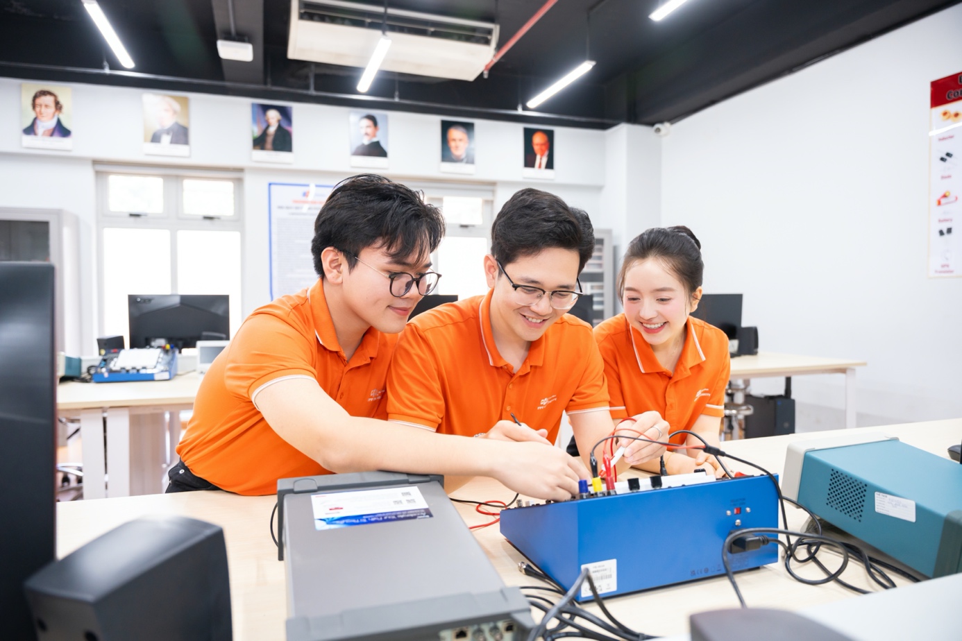 Trường Đại học FPT ch&iacute;nh thức mở cổng đăng k&yacute; Chương tr&igrave;nh học bổng T&igrave;m kiếm nh&acirc;n t&agrave;i Kỷ nguy&ecirc;n số- Ảnh 2.