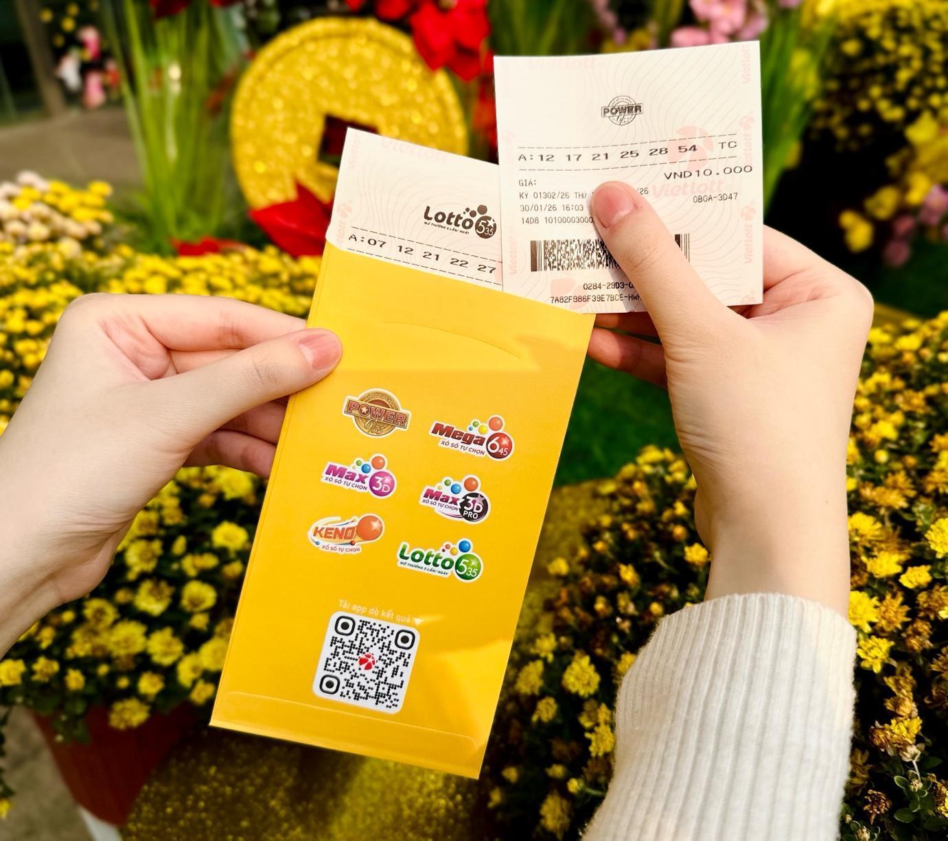 Triệu c&acirc;u chuyện may mắn: Khi v&eacute; số Vietlott trở th&agrave;nh l&igrave; x&igrave; thời đại mới- Ảnh 1.