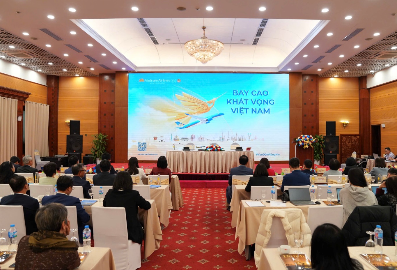 Vietnam Airlines hợp tác cùng Cục Du lịch Quốc gia Việt Nam ra mắt chuỗi hoạt động “Bay cao khát vọng Việt Nam”- Ảnh 1. Vietnam Airlines hợp tác cùng Cục Du lịch Quốc gia Việt Nam ra mắt chuỗi hoạt động “Bay cao khát vọng Việt Nam”- Ảnh 1.