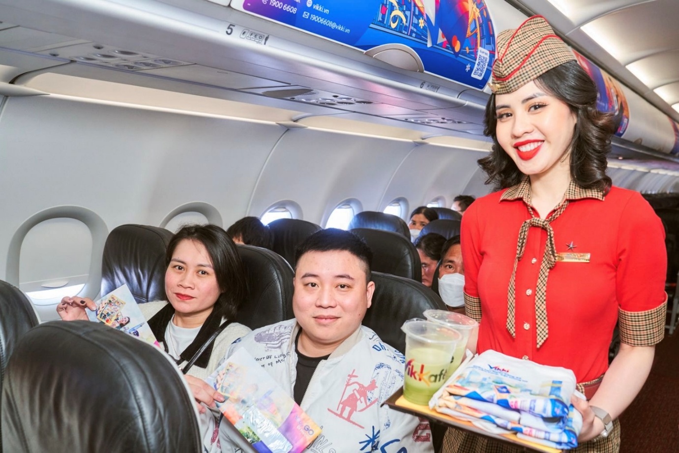 Trải nghiệm kh&ocirc;ng kh&iacute; lễ hội rộn r&agrave;ng tr&ecirc;n những chuyến bay Vietjet- Ảnh 5.