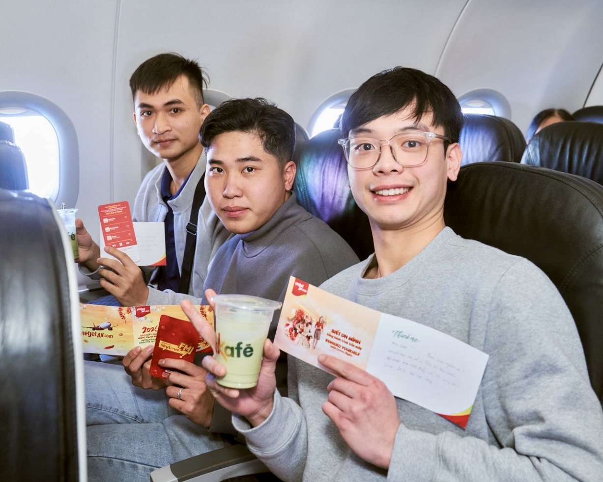 Trải nghiệm kh&ocirc;ng kh&iacute; lễ hội rộn r&agrave;ng tr&ecirc;n những chuyến bay Vietjet- Ảnh 10.