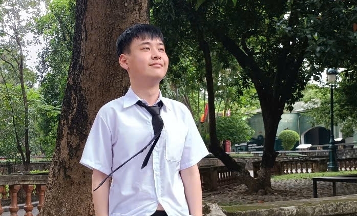 Cậu học tr&ograve; mang tr&aacute;i tim gh&eacute;p trở lại lớp học sau ba năm gi&agrave;nh giật sự sống- Ảnh 1.