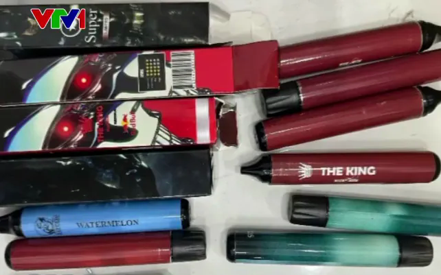 Đường d&acirc;y ma t&uacute;y n&uacute;p b&oacute;ng thuốc l&aacute; điện tử, pod chill nhắm v&agrave;o học sinh, sinh vi&ecirc;n- Ảnh 1.