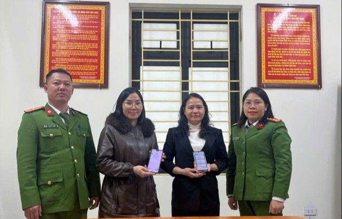 Nhận 600 triệu đồng chuyển khoản kh&ocirc;ng r&otilde; nguồn gốc, 5 ng&agrave;y sau, người phụ nữ SN 1991 bị c&ocirc;ng an x&atilde; điều tra th&ocirc;ng tin- Ảnh 1.