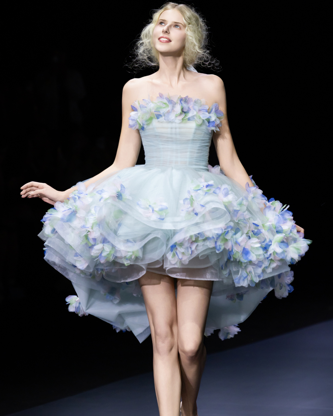 BST váy đang làm toàn thể con gái xao xuyến: Mọi thứ đẹp như tiên giáng trần, nằm mơ cũng mong được mặc 1 lần- Ảnh 2. BST váy đang làm toàn thể con gái xao xuyến: Mọi thứ đẹp như tiên giáng trần, nằm mơ cũng mong được mặc 1 lần- Ảnh 2.