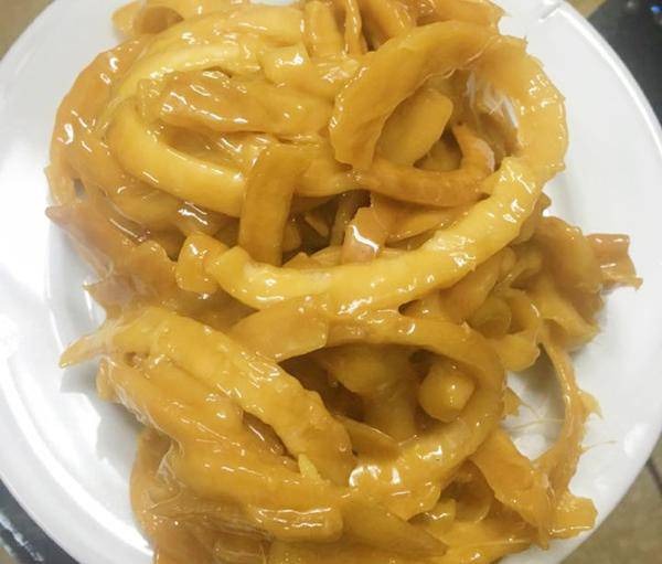 Khuy&ecirc;n bạn: Thấy đồ ăn Tết c&oacute; 5 dấu hiệu n&agrave;y th&igrave; dứt kho&aacute;t VỨT ngay, giữ lại l&agrave; rước bệnh v&agrave;o người- Ảnh 2.