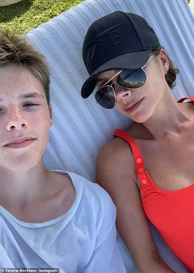 Mừng sinh nhật con trai thứ 3 nhưng ngầm 