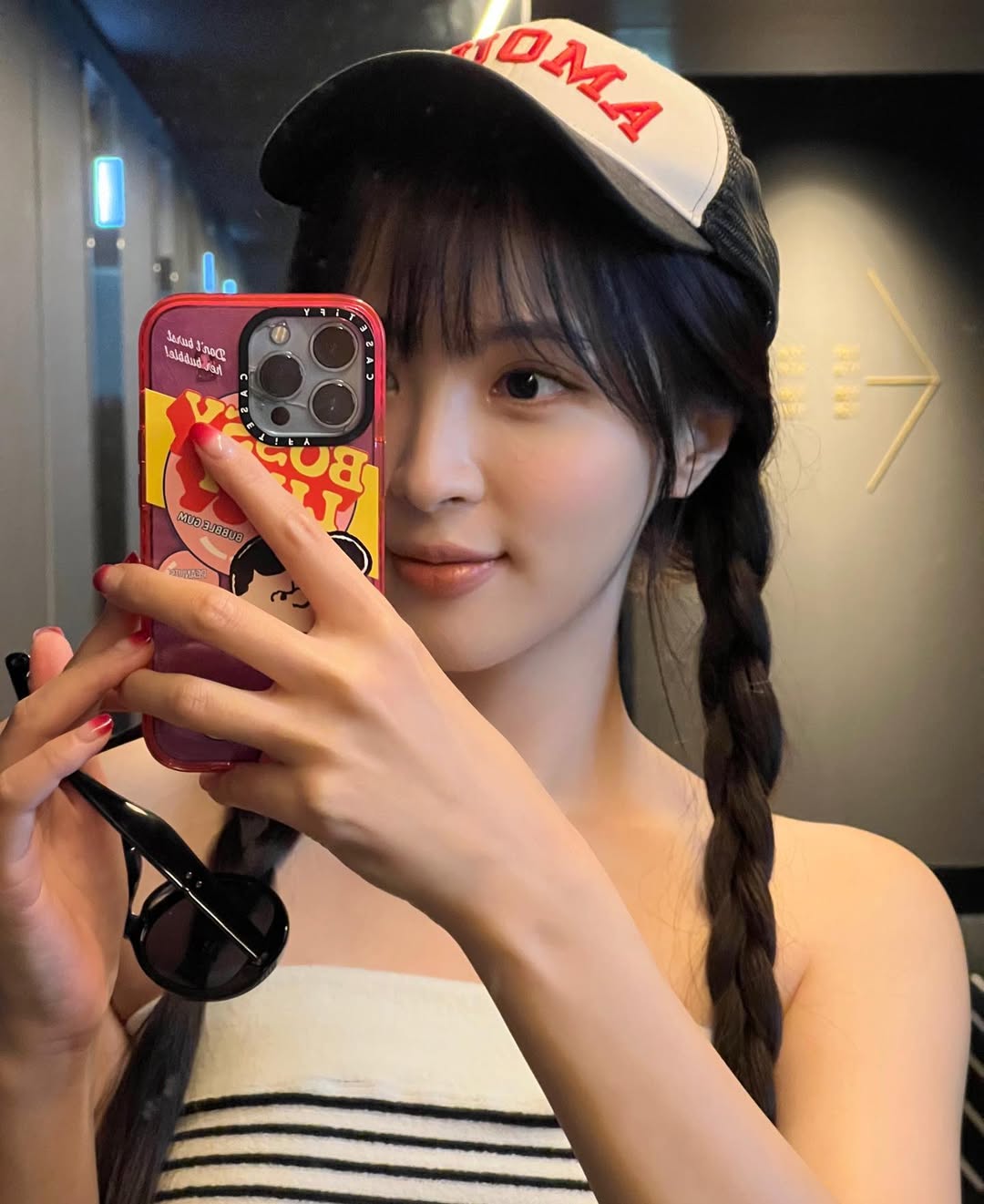 Cả showbiz chưa thấy ai như mỹ nh&acirc;n n&agrave;y, v&agrave;o đại học bố phải theo s&aacute;t canh chừng kh&ocirc;ng rời nửa bước- Ảnh 3.