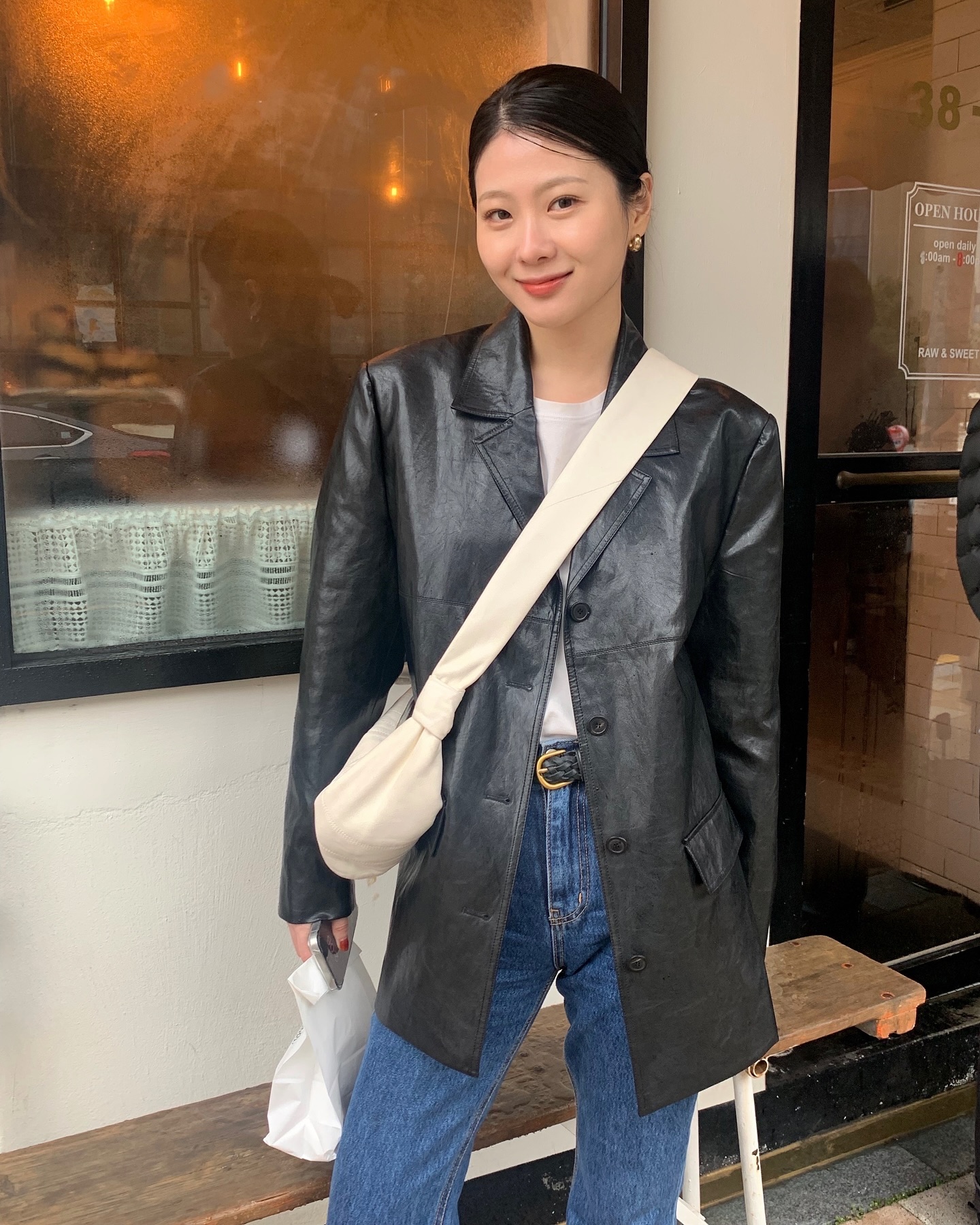 Thời tiết này mặc áo blazer là đẹp nhất: 5 công thức muốn áp dụng suốt Tết không chán- Ảnh 7.