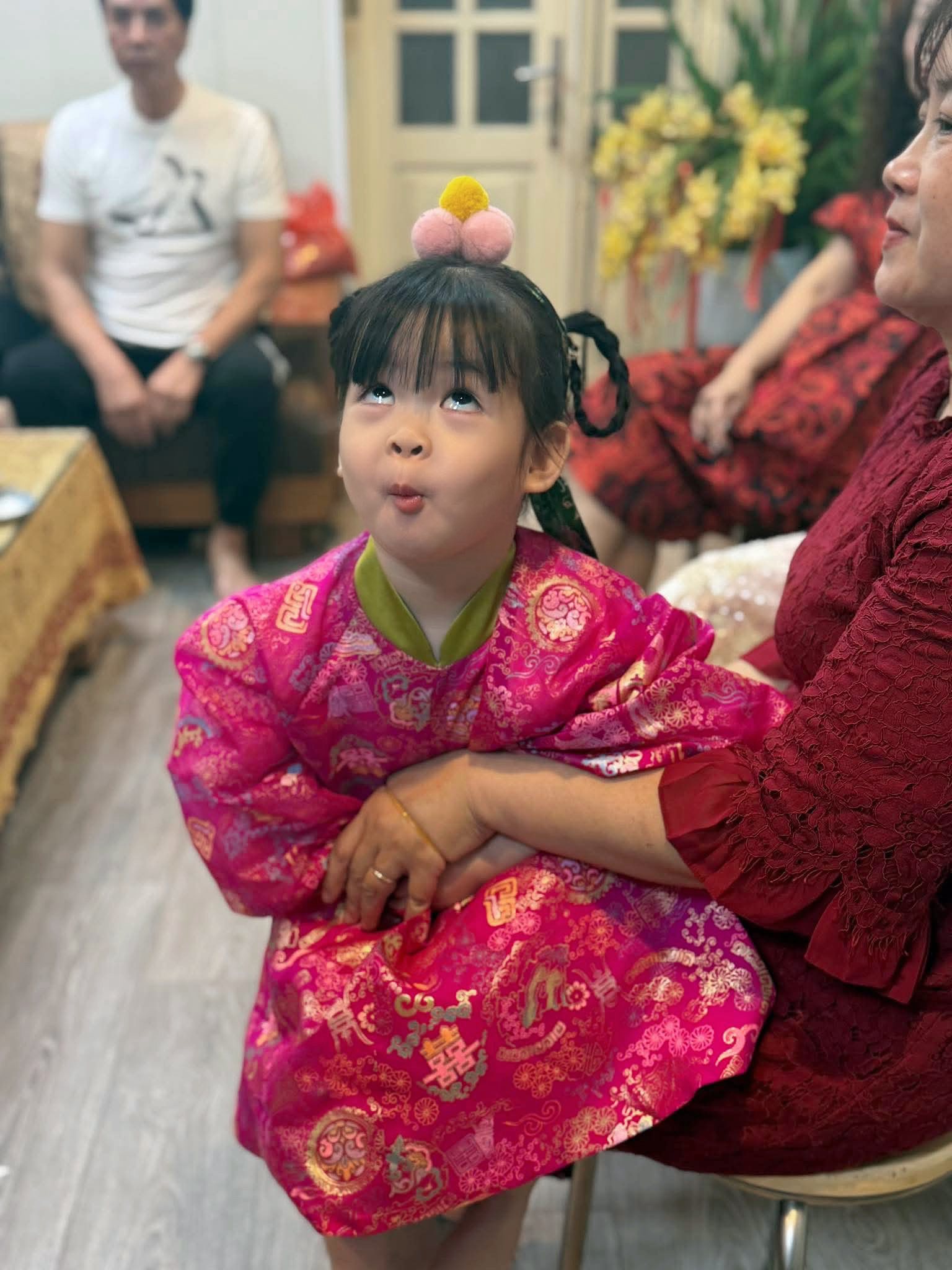 &Aacute;i nữ Đỗ Mỹ Linh đ&uacute;ng chất tiểu thư 