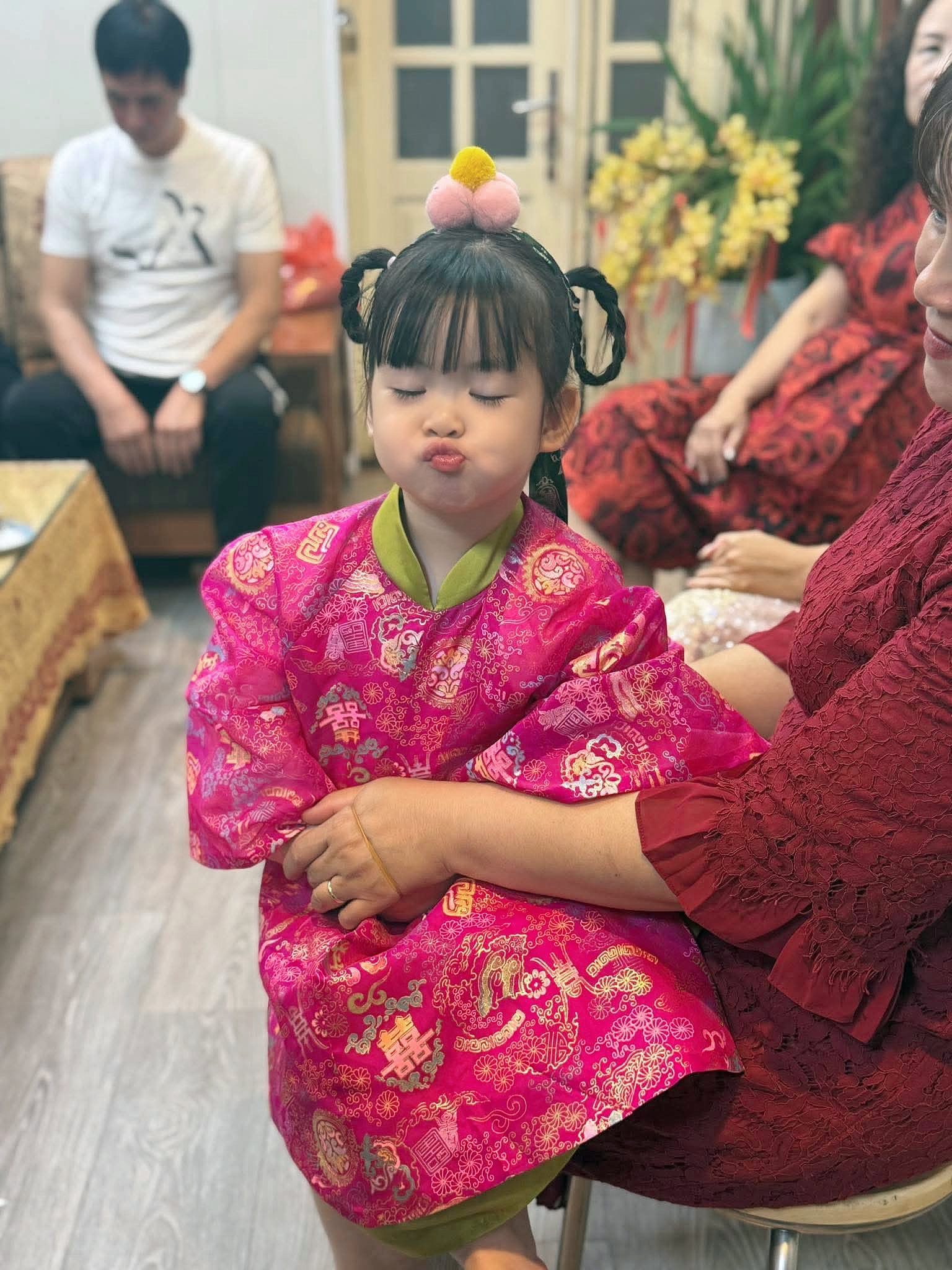 &Aacute;i nữ Đỗ Mỹ Linh đ&uacute;ng chất tiểu thư 