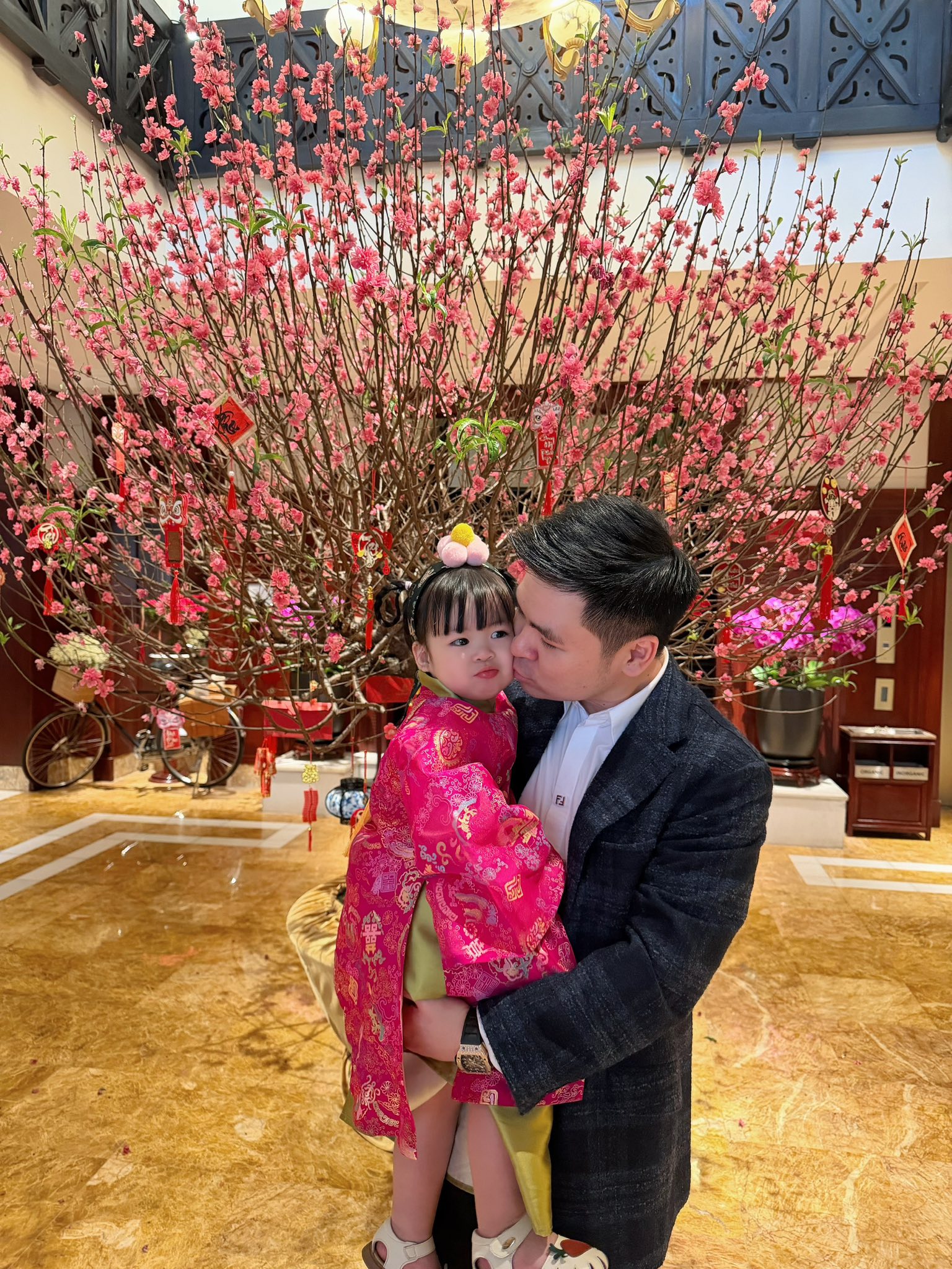 &Aacute;i nữ Đỗ Mỹ Linh đ&uacute;ng chất tiểu thư 