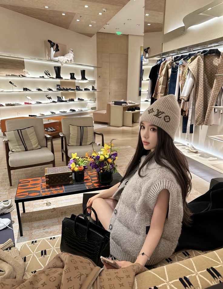 Quy luật ngầm của sale b&aacute;n h&agrave;ng xa xỉ - kh&ocirc;ng cần b&aacute;n vẫn c&oacute; người mua: The Art of Sarah "b&oacute;c sạch"- Ảnh 4.