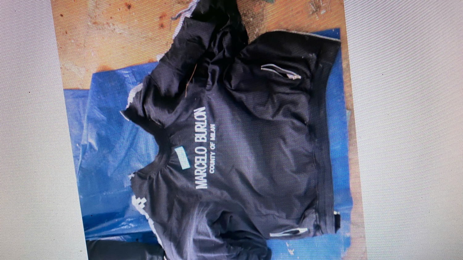 Phát hiện thi thể nam thanh niên chưa rõ danh tính có hình xăm cô gái- Ảnh 1. Phát hiện thi thể nam thanh niên chưa rõ danh tính có hình xăm cô gái- Ảnh 1.