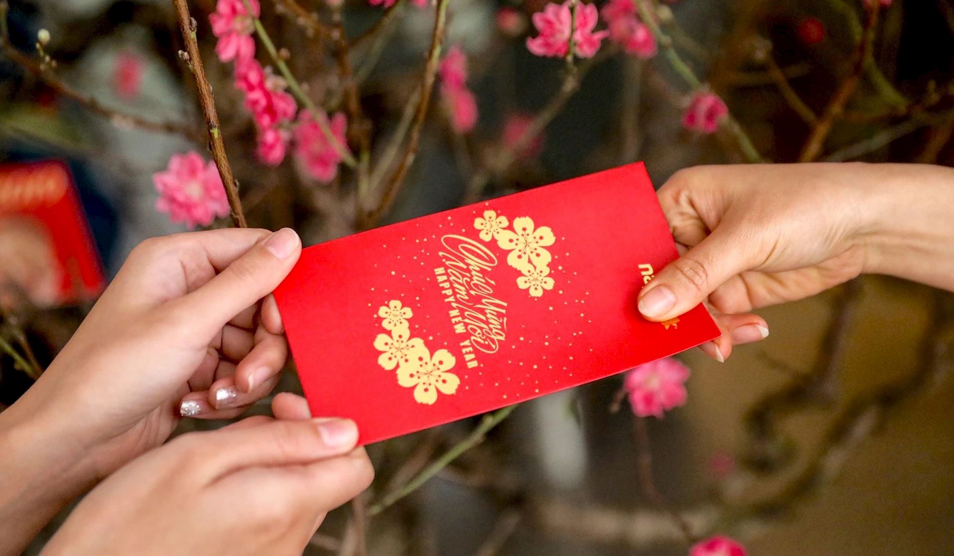 Mẹ trẻ "nhức c&aacute;i đầu" khi con trai 10 tuổi hỏi: Kh&ocirc;ng biết &ocirc;ng b&agrave; sẽ mừng tuổi con bao nhi&ecirc;u tiền nhỉ?- Ảnh 2.