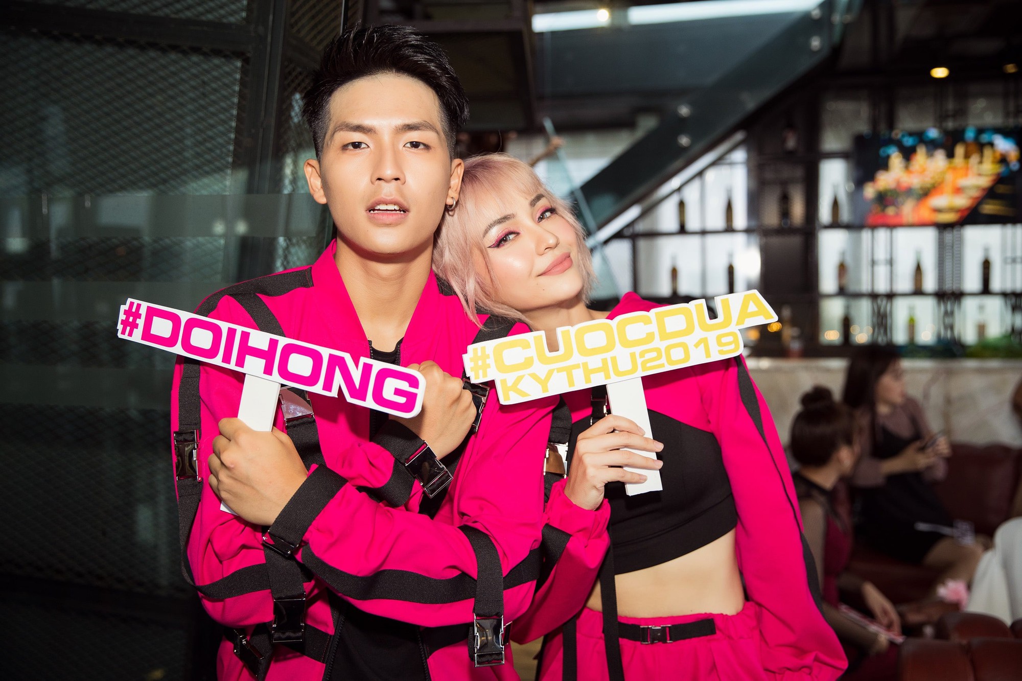 Cặp sao Việt t&aacute;i hợp sau chia tay nhờ Trấn Th&agrave;nh, g&acirc;y sốc c&otilde;i mạng khi c&ugrave;ng xuất hiện trong Thỏ Ơi!!- Ảnh 4.