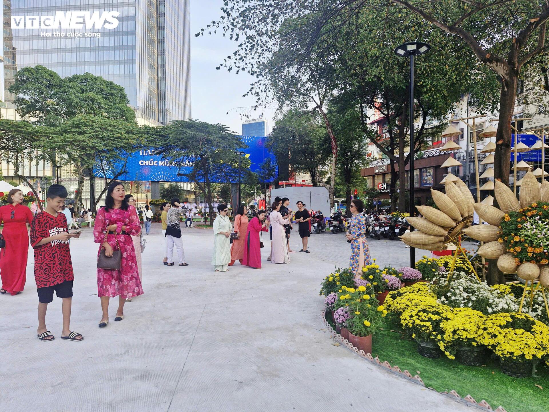 Diện mạo kh&aacute;c lạ của khu đất 'qu&acirc;y t&ocirc;n' hơn 2 thập kỷ ở trung t&acirc;m TP.HCM- Ảnh 8.