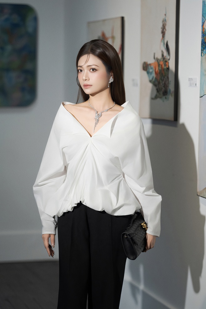 Kiều Anh v&agrave; những thước lụa kể c&acirc;u chuyện của một người phụ nữ đủ "ch&iacute;n"- Ảnh 7.