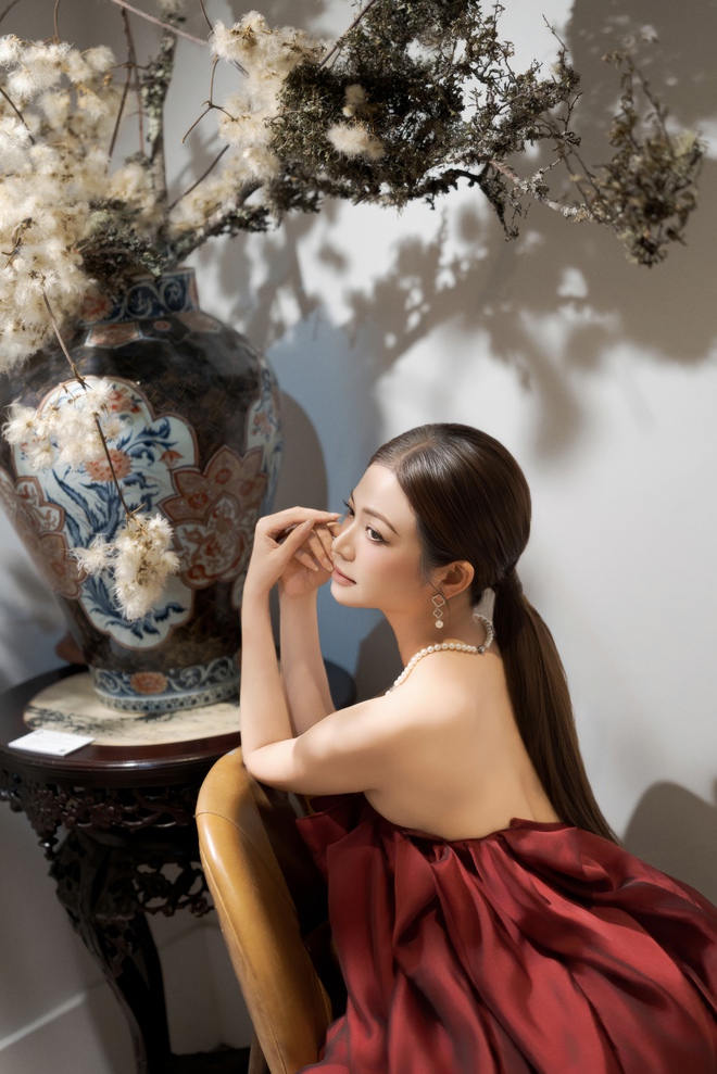 Kiều Anh v&agrave; những thước lụa kể c&acirc;u chuyện của một người phụ nữ đủ "ch&iacute;n"- Ảnh 3.