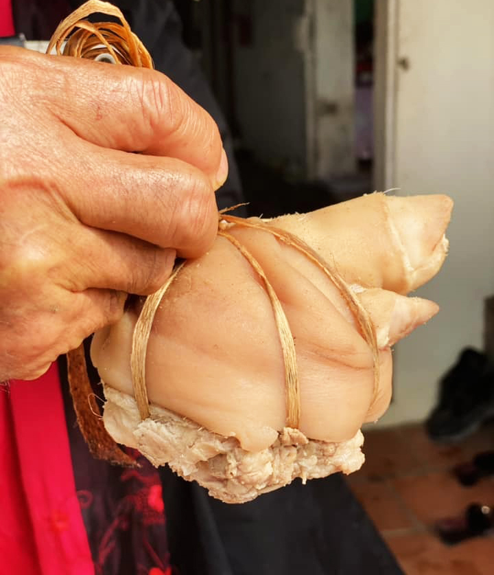 Về Hưng Y&ecirc;n tận thấy cỗ khao l&atilde;o với c&aacute; ch&eacute;p nằm v&otilde;ng chế biến suốt 10 tiếng- Ảnh 7.