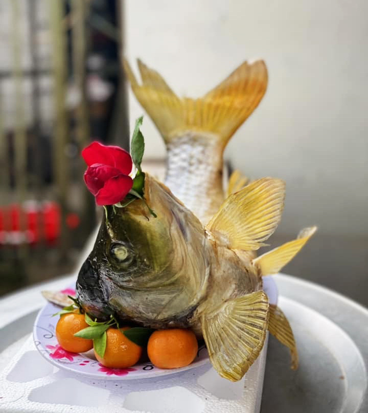 Về Hưng Y&ecirc;n tận thấy cỗ khao l&atilde;o với c&aacute; ch&eacute;p nằm v&otilde;ng chế biến suốt 10 tiếng- Ảnh 6.