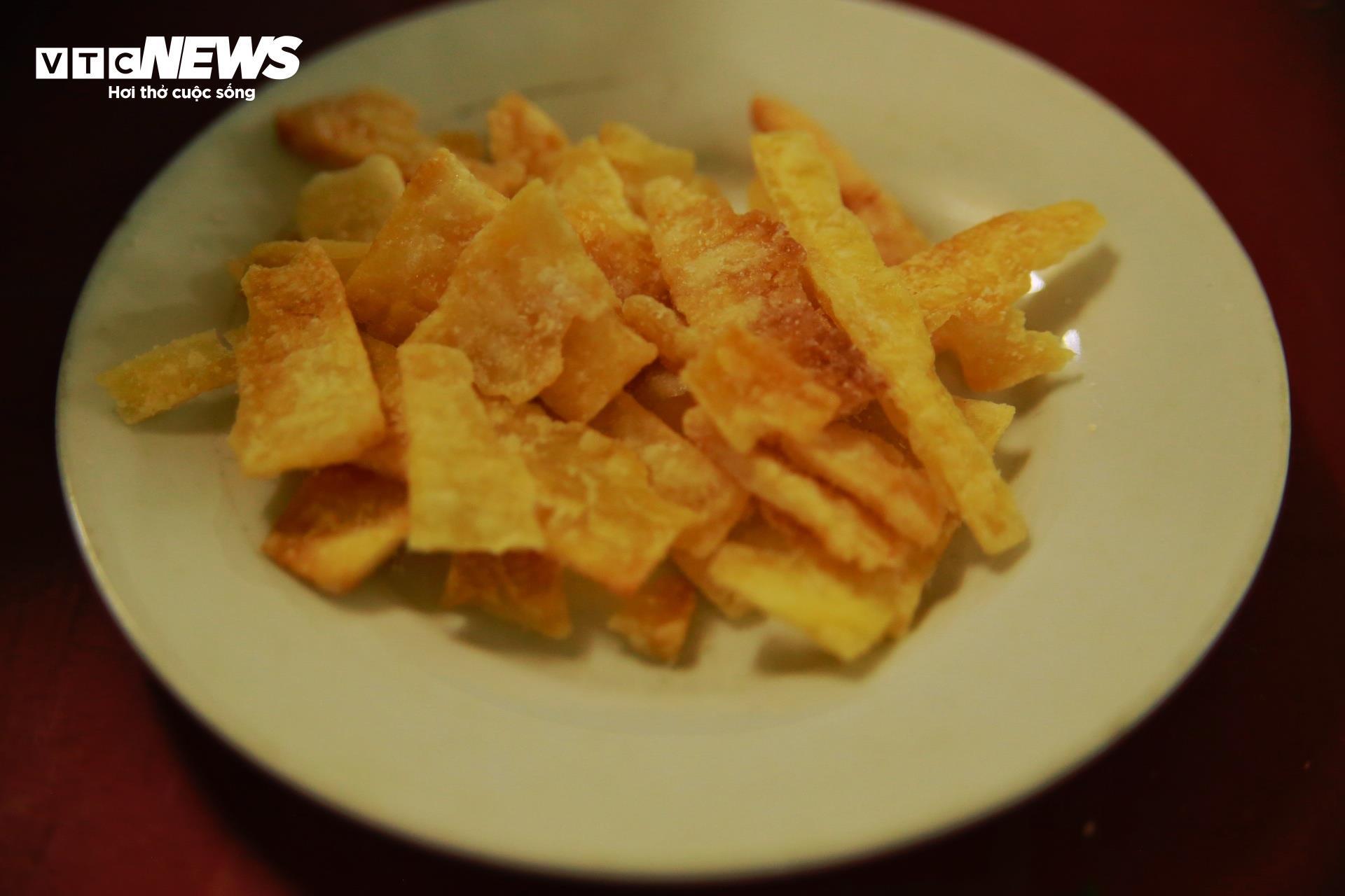 B&iacute; quyết l&agrave;m m&oacute;n 'mứt nh&agrave; ngh&egrave;o' ngon nức tiếng của cụ b&agrave; gần 90 tuổi ở Huế- Ảnh 1.