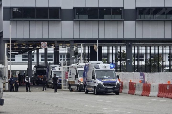 Ch&aacute;y t&agrave;u du lịch ngo&agrave;i khơi Singapore, h&agrave;ng trăm h&agrave;nh kh&aacute;ch sơ t&aacute;n khẩn cấp- Ảnh 3.