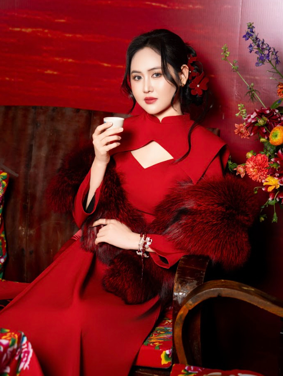 Ái nữ nhà mỹ nhân gốc Khánh Hoà gây sốt: 2 tuổi rưỡi nhưng trò chuyện được bằng cả tiếng Trung và tiếng Anh, yêu thích nghệ thuật từ nhỏ- Ảnh 4.