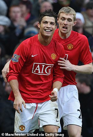 Mỹ nh&acirc;n bốc lửa tiết lộ được trả số tiền khủng để 